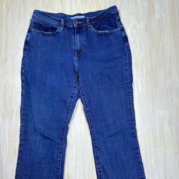 Levi's Blue Denim Medium Wash Classic Bootcut Mid Rise Women's Jeans Size 10 - Picture 2 of 15